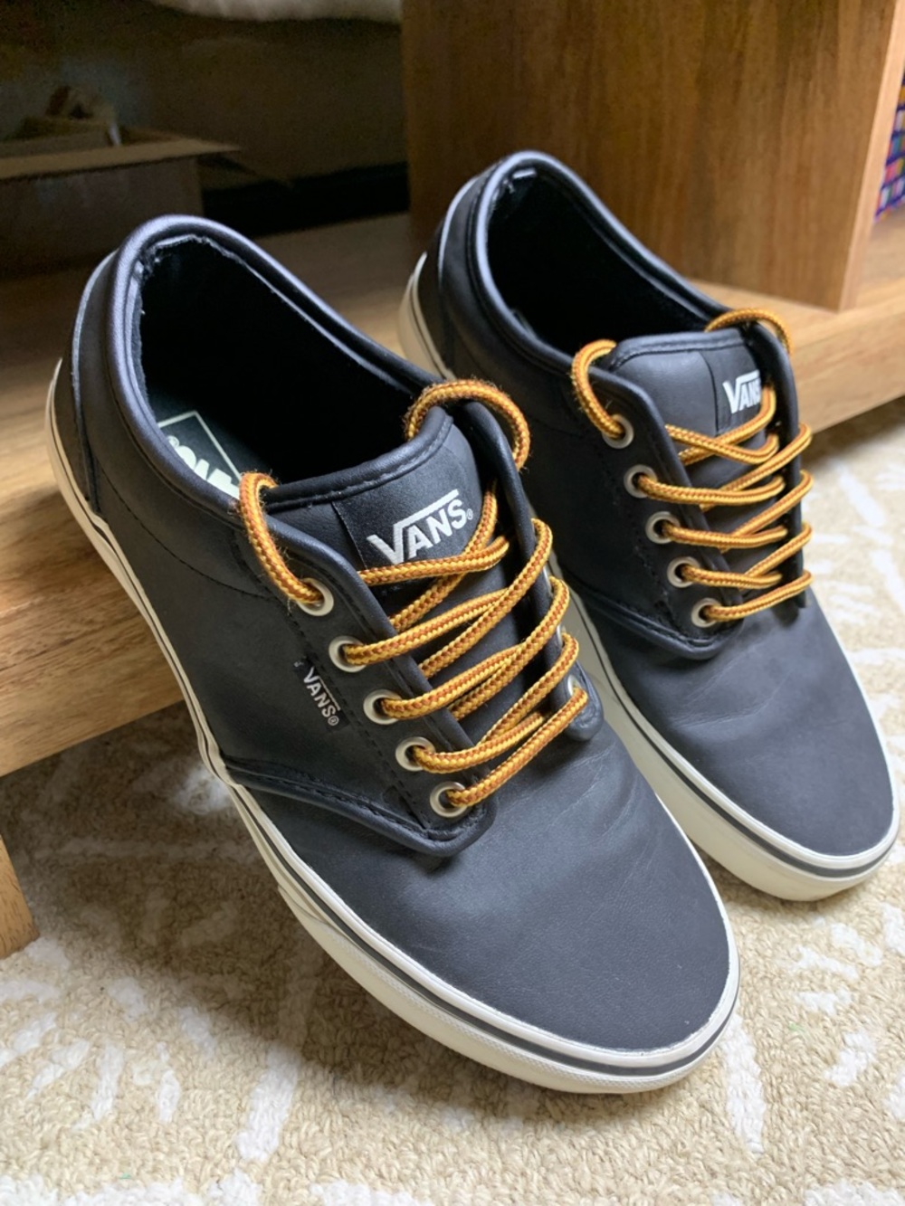 Vans Atwood Men’s Size 8 Blue Gray Leather Low Top Skate Shoes Gold Laces